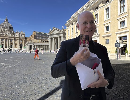 Jamesas Martinas | AP nuotr.